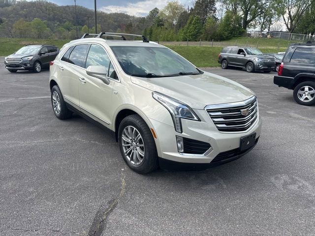 Used 2017 Cadillac XT5 Luxury w/ Driver Awareness Package image 2