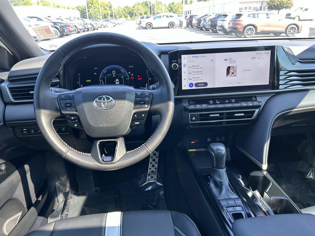 Used 2025 Toyota Camry SE w/ Multimedia Upgrade Package FWD image 17