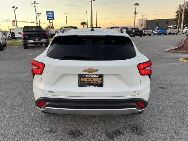 Used 2024 Chevrolet Trax LT image 6