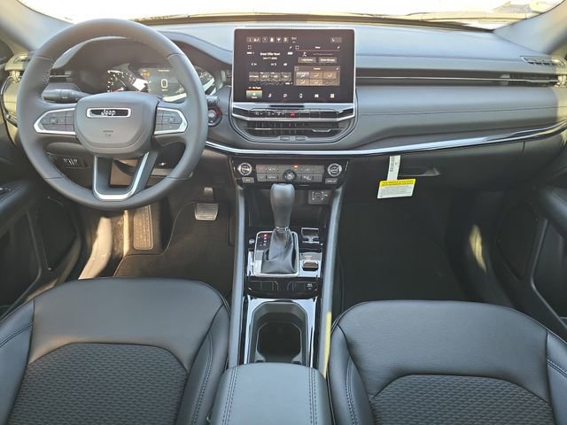 New 2026 Jeep Compass Latitude image 9