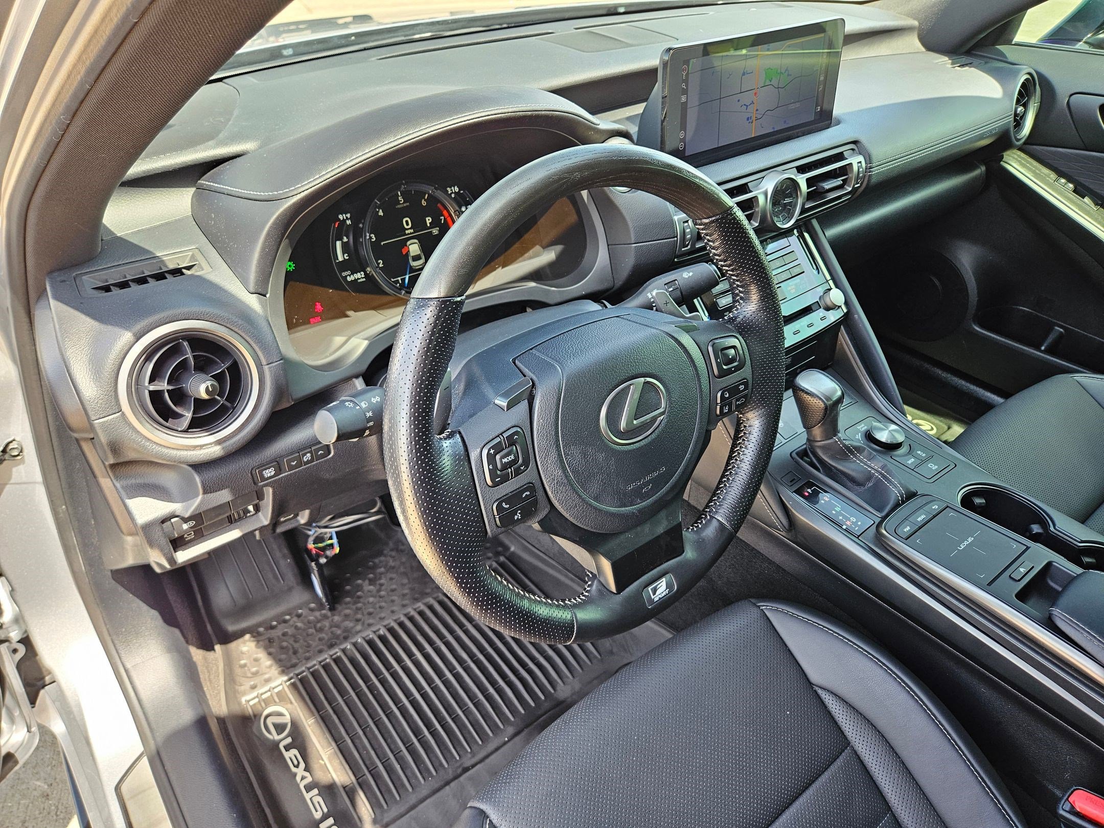 Used 2022 Lexus IS 350 F Sport w/ Dynamic Handling Package RWD image 13