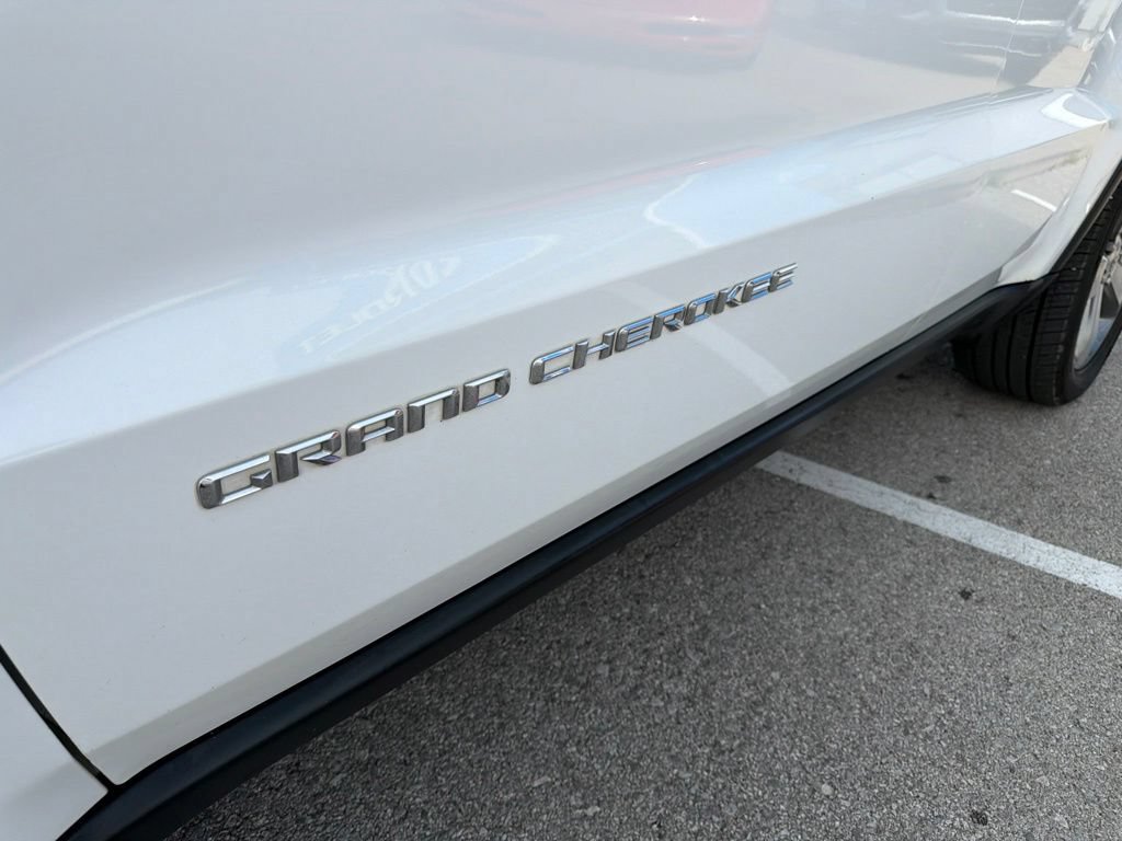 Used 2015 Jeep Grand Cherokee Limited AWD/4WD image 11