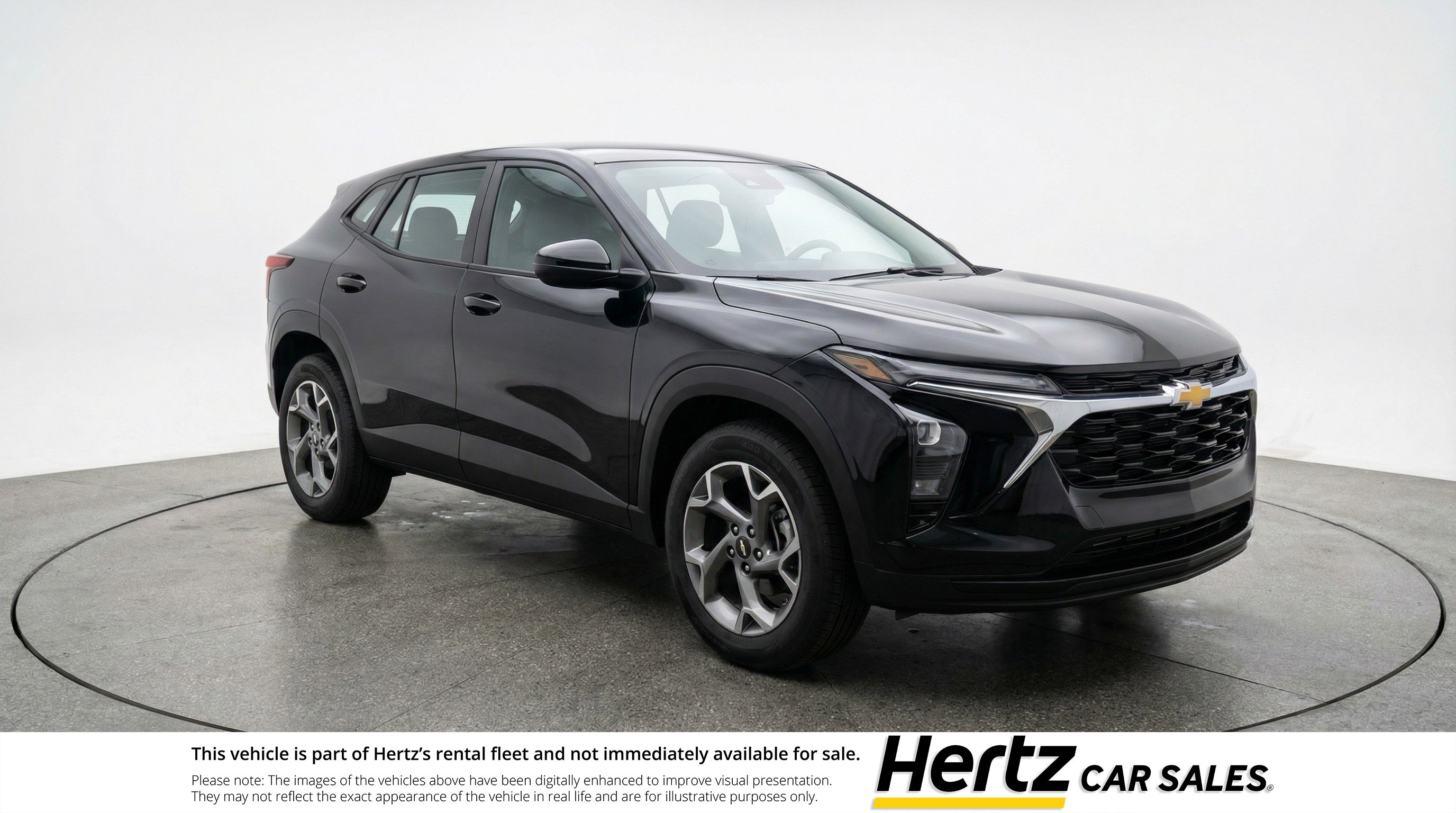 Used 2025 Chevrolet Trax LT image 1