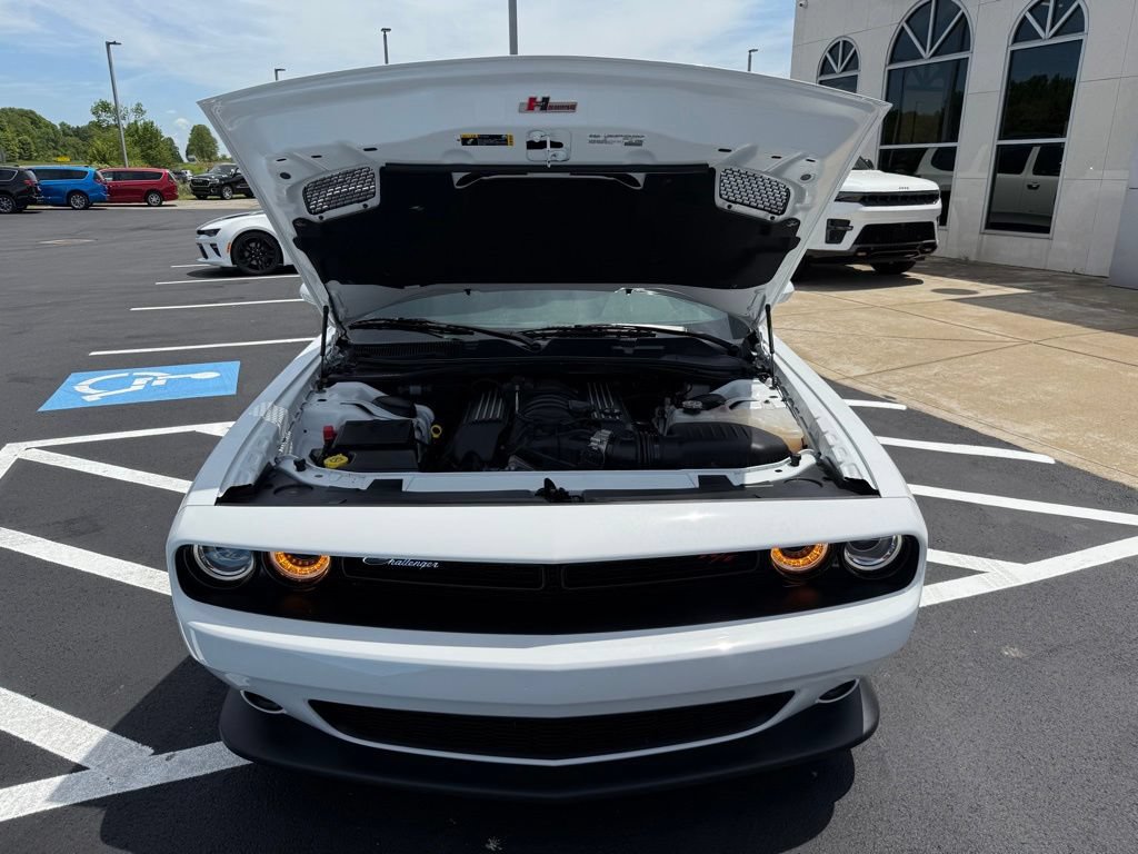 Used 2022 Dodge Challenger R/T Scat Pack w/ Driver Convenience Group RWD image 21