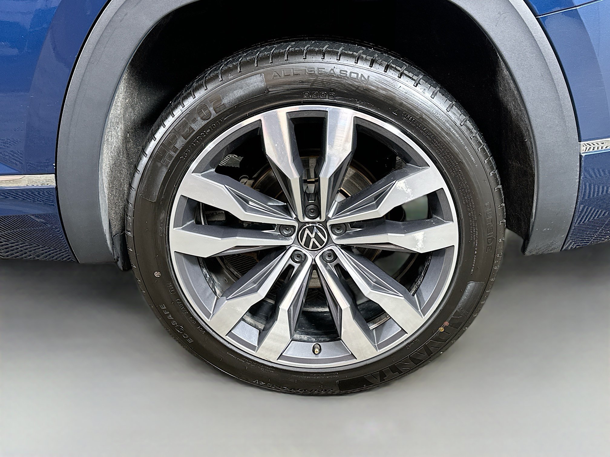 Used 2023 Volkswagen Atlas SEL Premium AWD/4WD image 33
