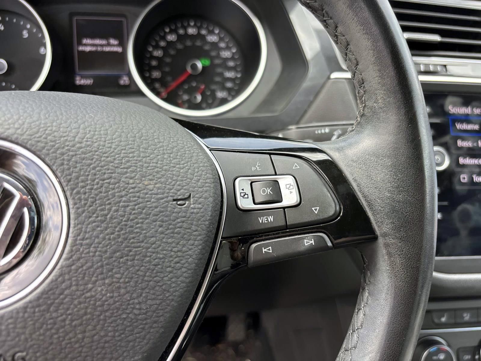 Used 2019 Volkswagen Tiguan SE w/ Panoramic Sunroof Package AWD/4WD image 18