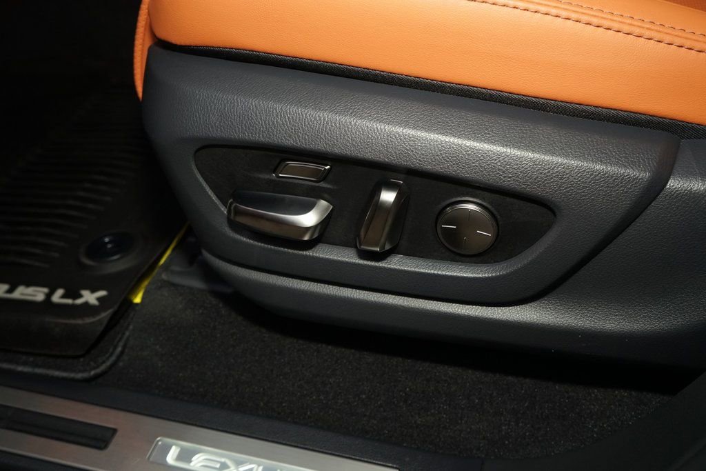 Used 2026 Lexus LX 700h Ultra Luxury image 34