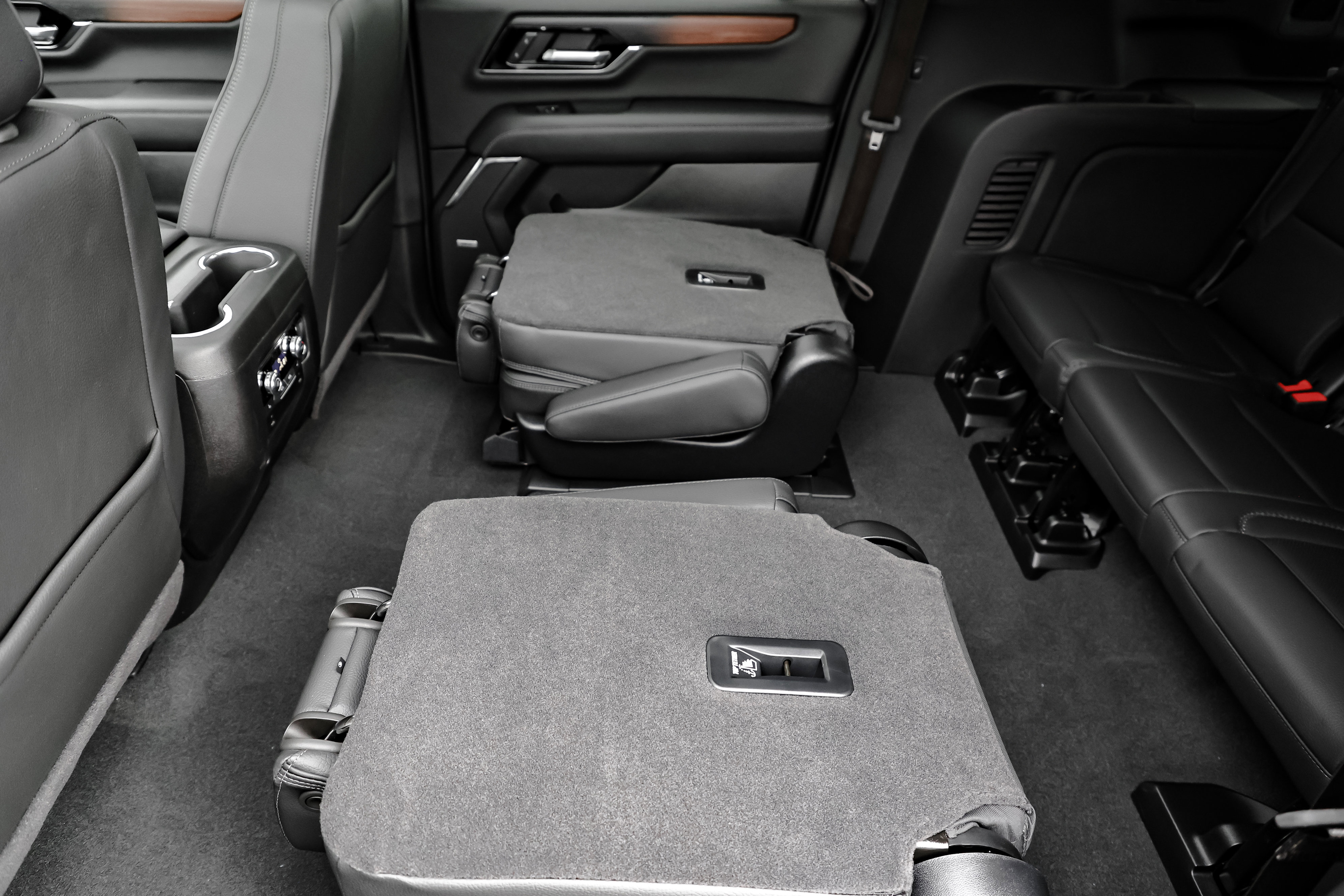 New 2026 GMC Yukon XL Denali image 22