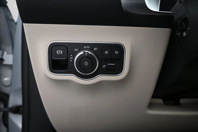 New 2026 Mercedes-Benz GLB 250 4MATIC image 11