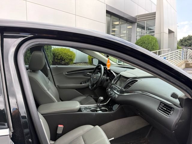Used 2018 Chevrolet Impala LT w/ Sunroof and Spoiler Package FWD image 8