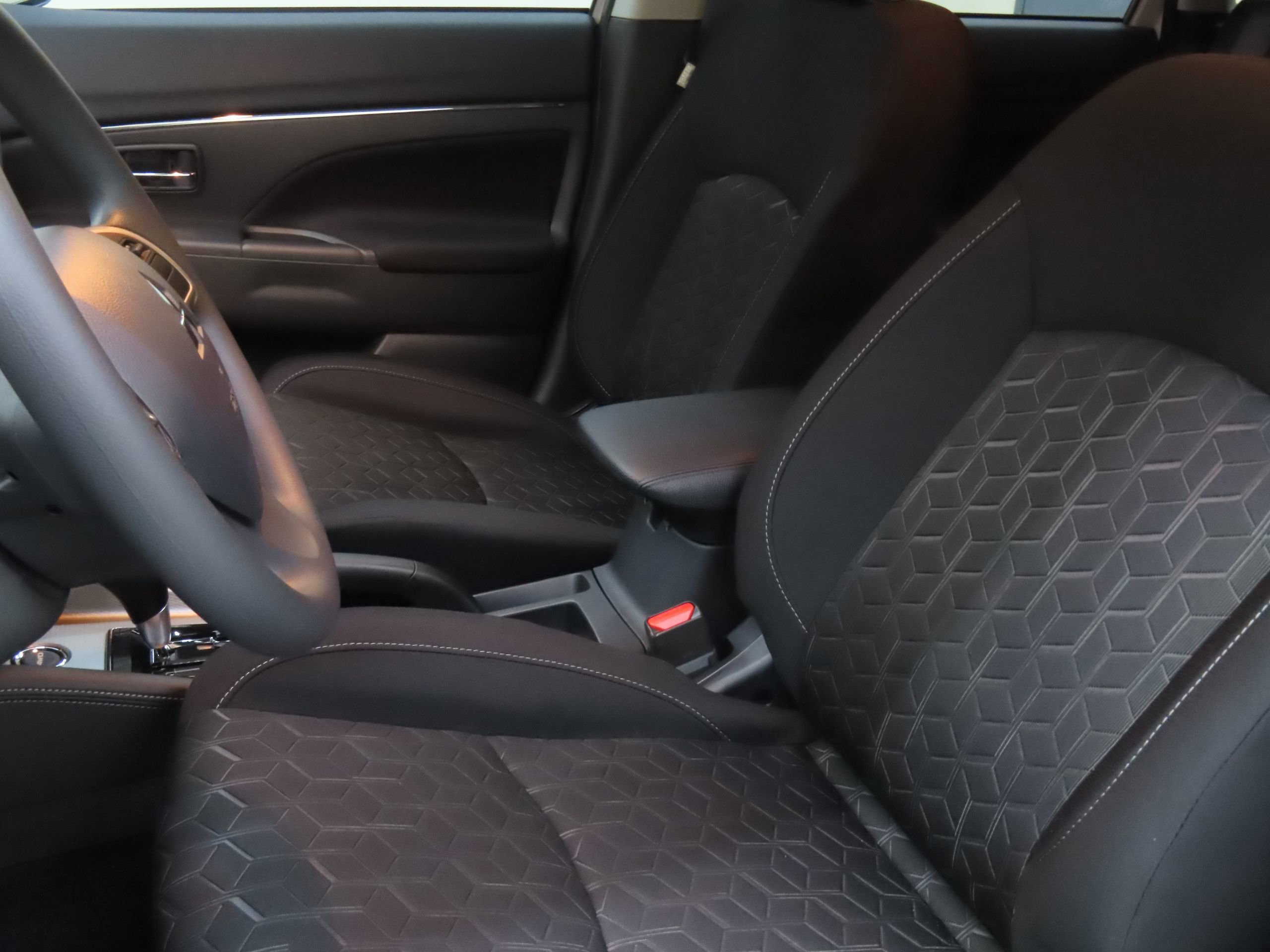 New 2025 Mitsubishi Outlander Sport ES image 10