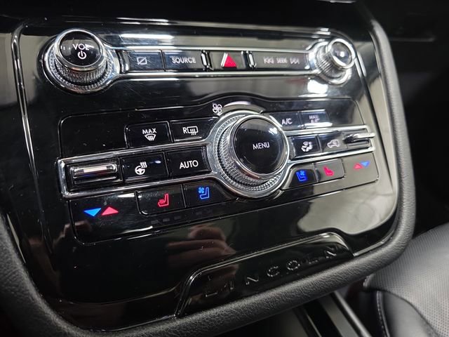 Used 2022 Lincoln Corsair AWD w/ Premium Package image 20