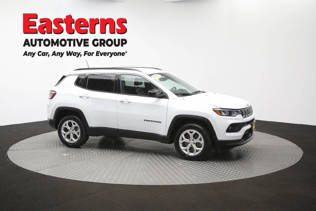 Used 2024 Jeep Compass Latitude AWD/4WD image 49