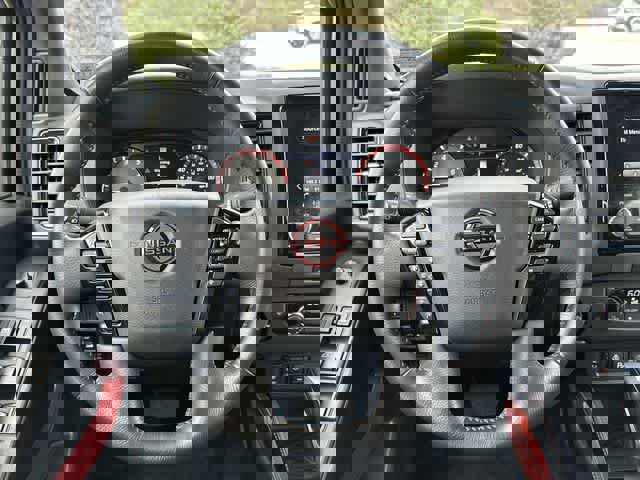 Used 2023 Nissan Frontier PRO-4X w/ Pro Convenience Package image 7