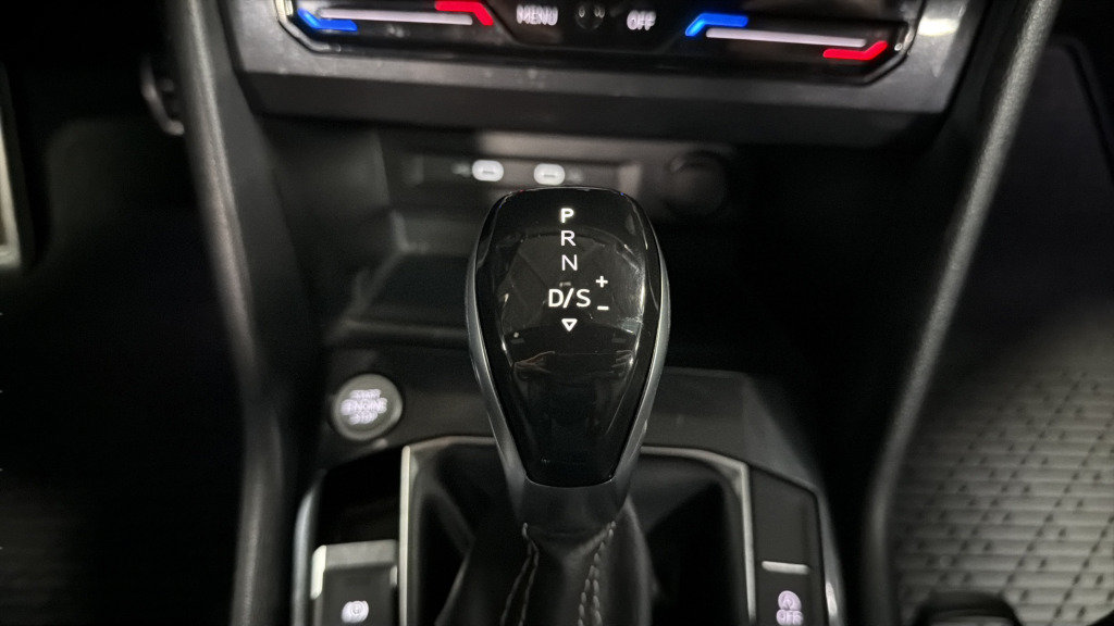 Certified 2023 Volkswagen Tiguan SE R-Line AWD/4WD image 40