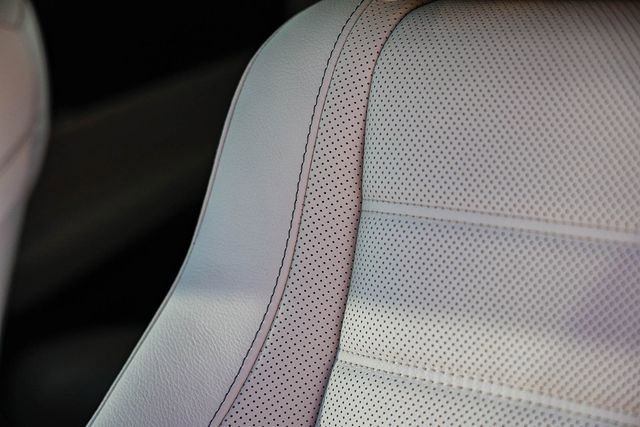 Used 2022 Mercedes-Benz GLS 450 4MATIC image 25