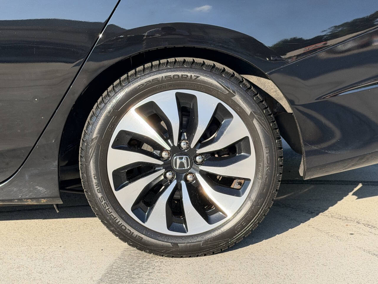 Used 2015 Honda Accord Touring image 26