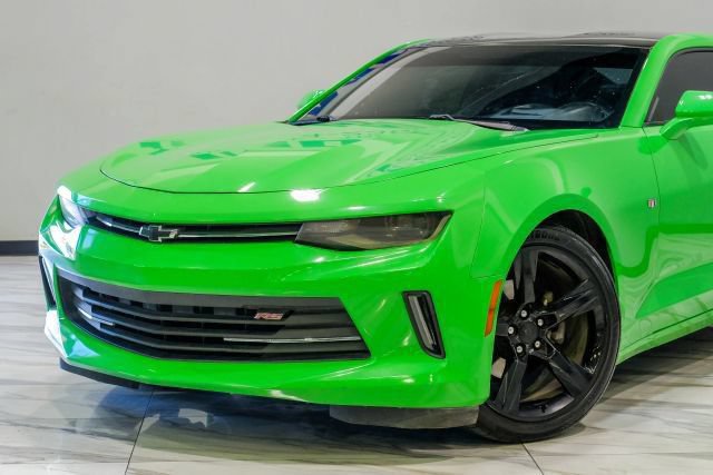 Used 2017 Chevrolet Camaro LT RWD image 6