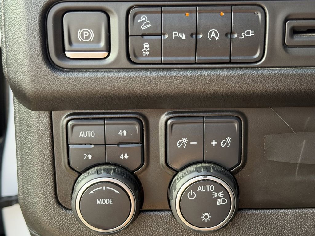 Used 2021 Chevrolet Tahoe Z71 AWD/4WD image 24