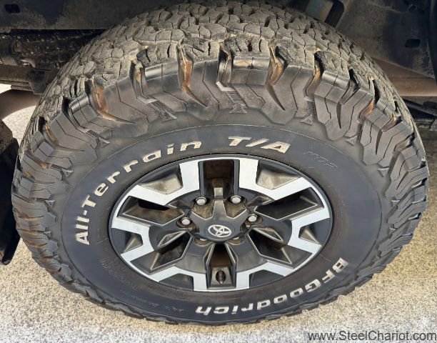 Used 2021 Toyota Tacoma TRD Off-Road w/ Technology Package image 24