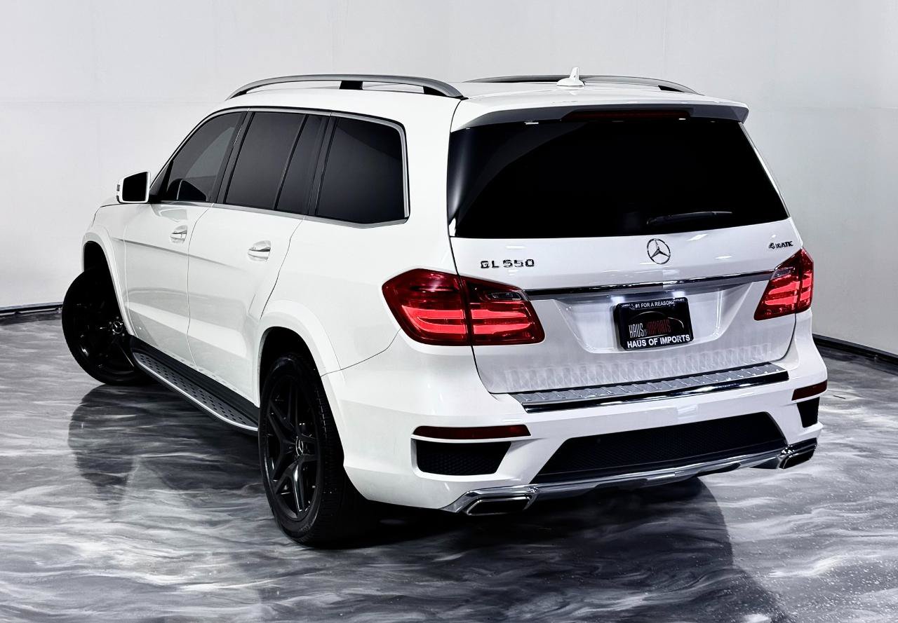 Used 2015 Mercedes-Benz GL 550 4MATIC w/ Driver Assistance Package image 11