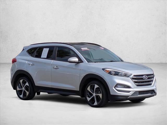 Used 2016 Hyundai Tucson Limited w/ Option Group 03 FWD image 3