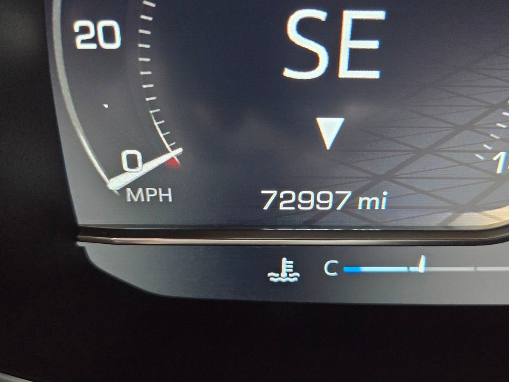 Used 2023 GMC Yukon SLT image 27