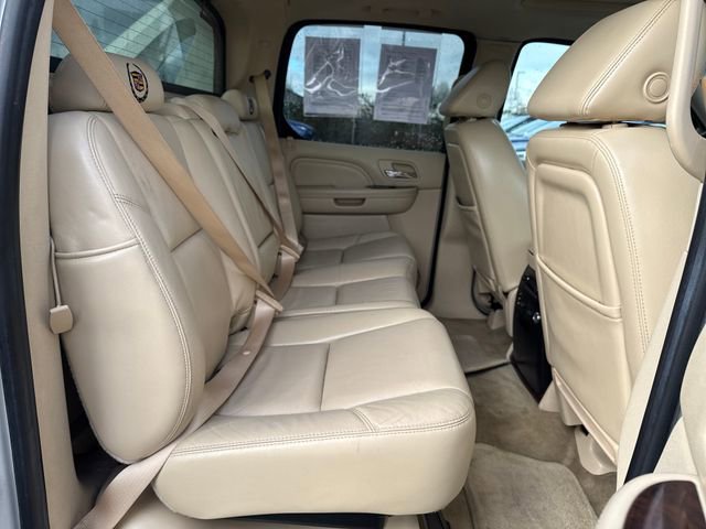 Used 2008 Cadillac Escalade EXT image 10