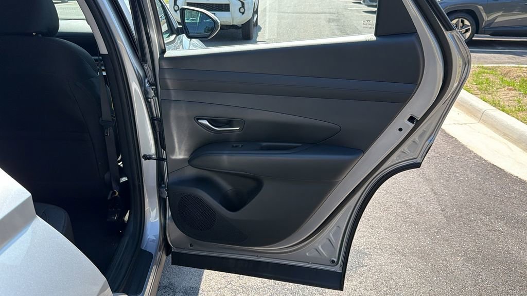 New 2026 Hyundai Tucson Blue SE image 16