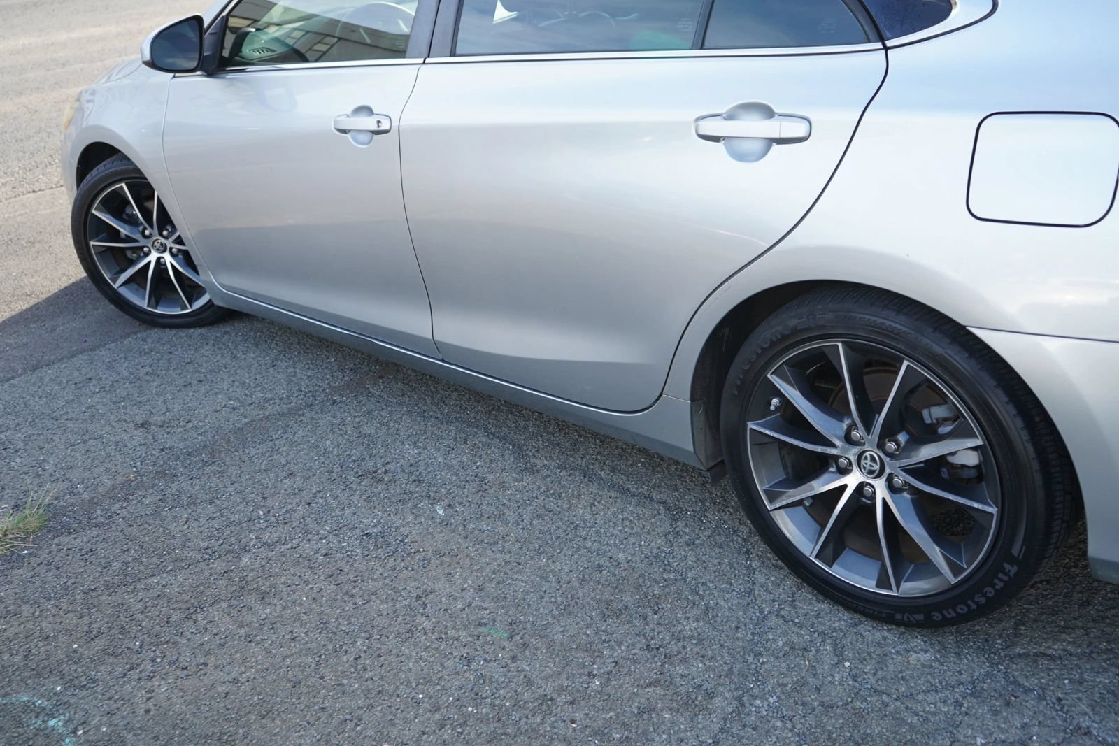 Used 2016 Toyota Camry XSE FWD image 6