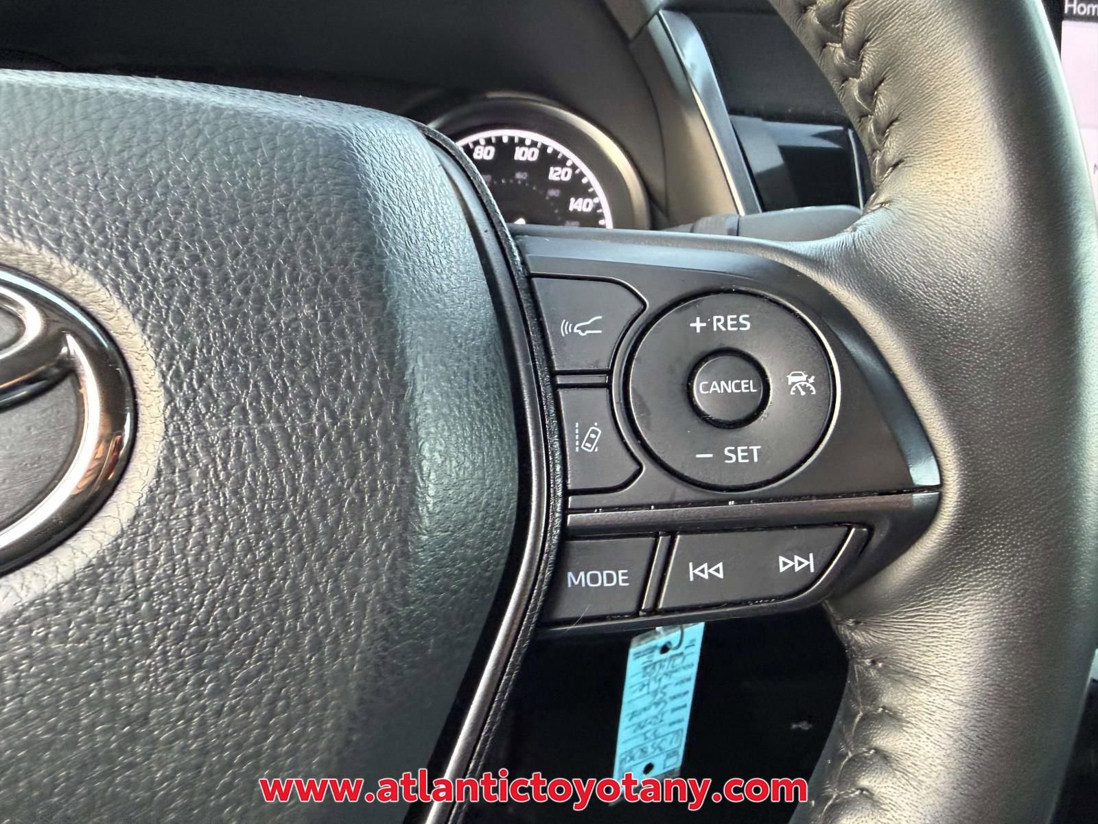 Used 2023 Toyota Camry SE image 25