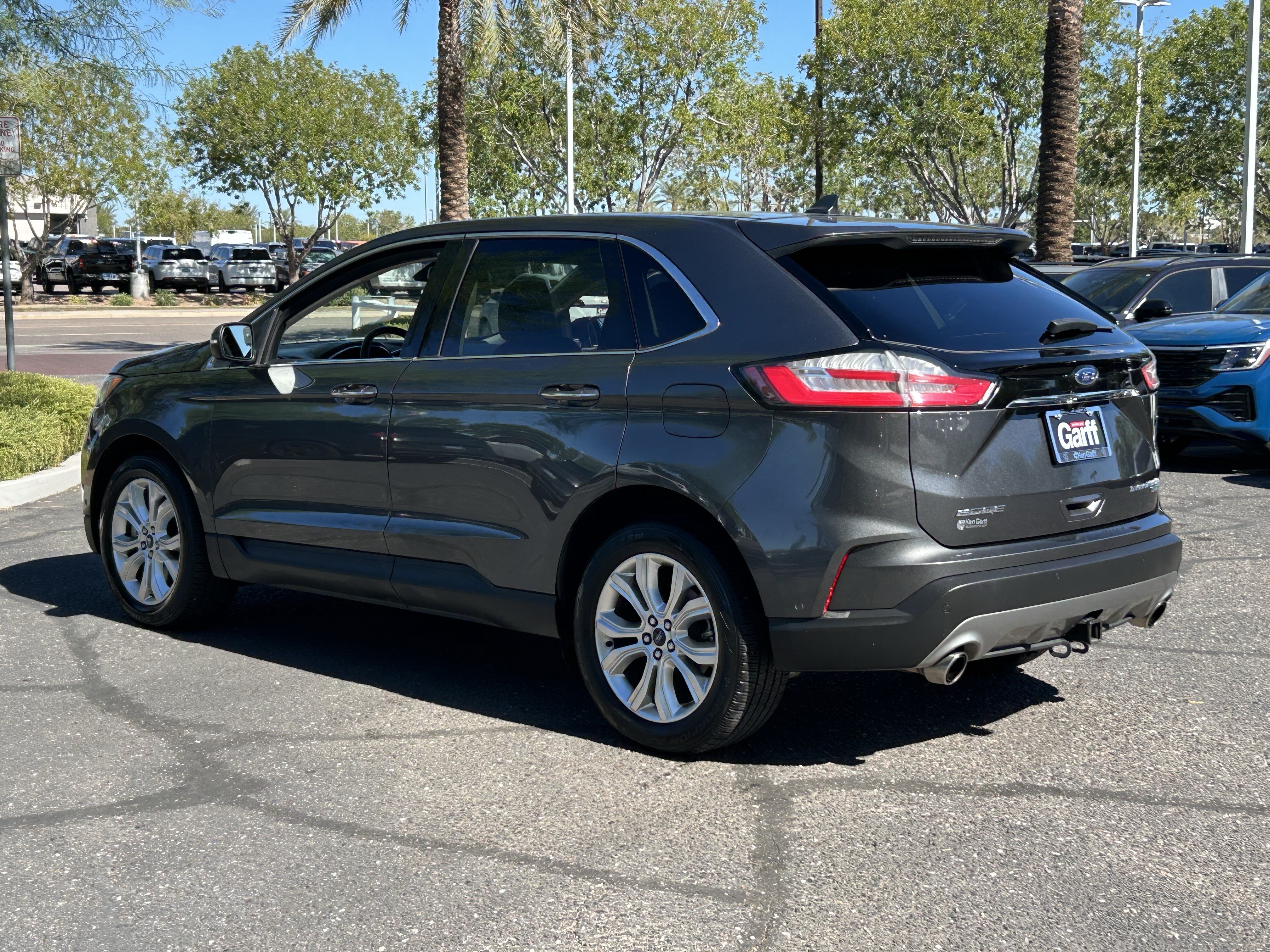 Used 2020 Ford Edge Titanium w/ Equipment Group 301A AWD/4WD image 3
