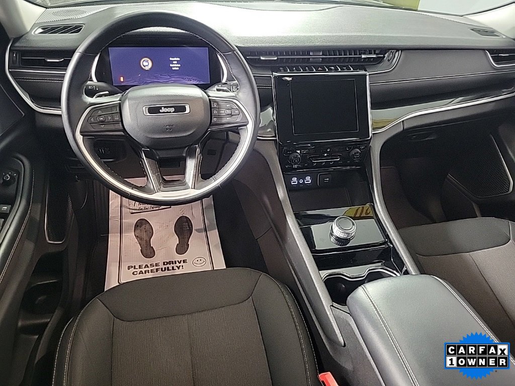 Used 2022 Jeep Grand Cherokee L Laredo w/ Luxury Tech Group I image 2