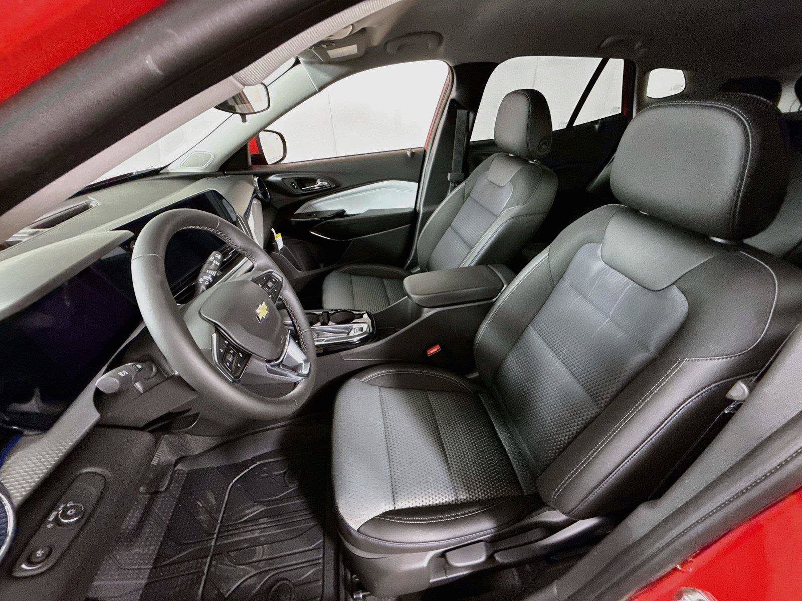 New 2026 Chevrolet Trax LT w/ Driver Confidence Package FWD image 14