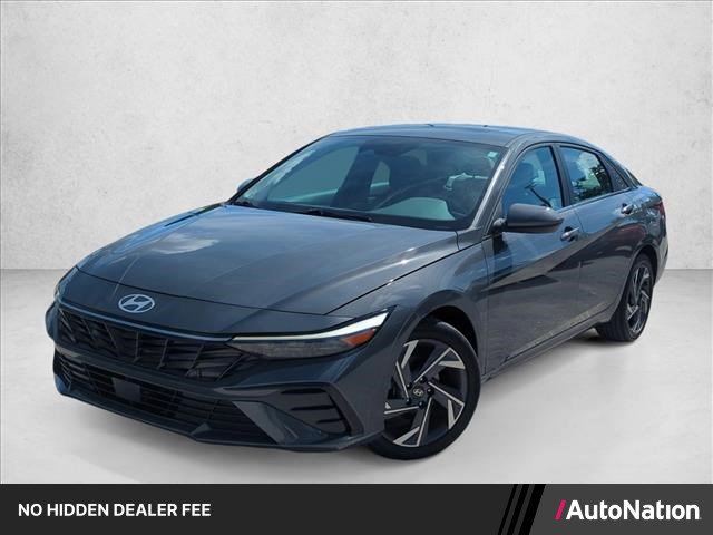 Used 2025 Hyundai Elantra SEL FWD image 1