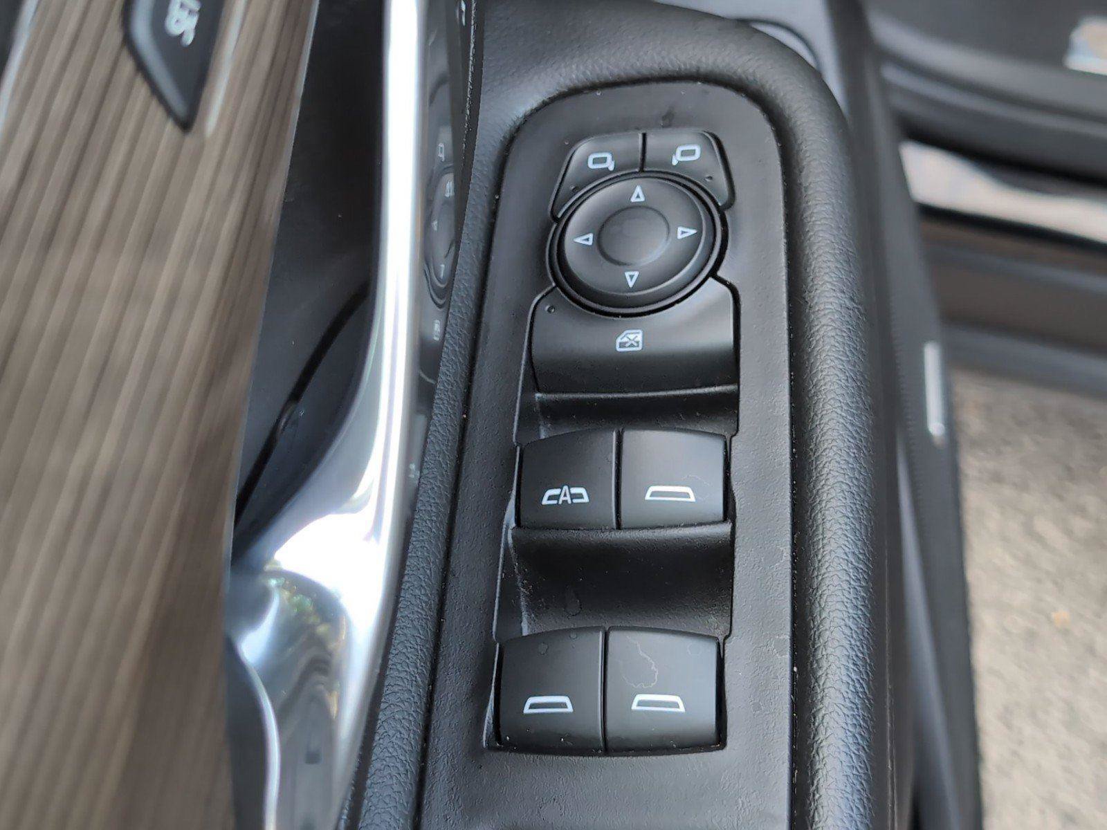 Used 2023 GMC Terrain Denali AWD/4WD image 19