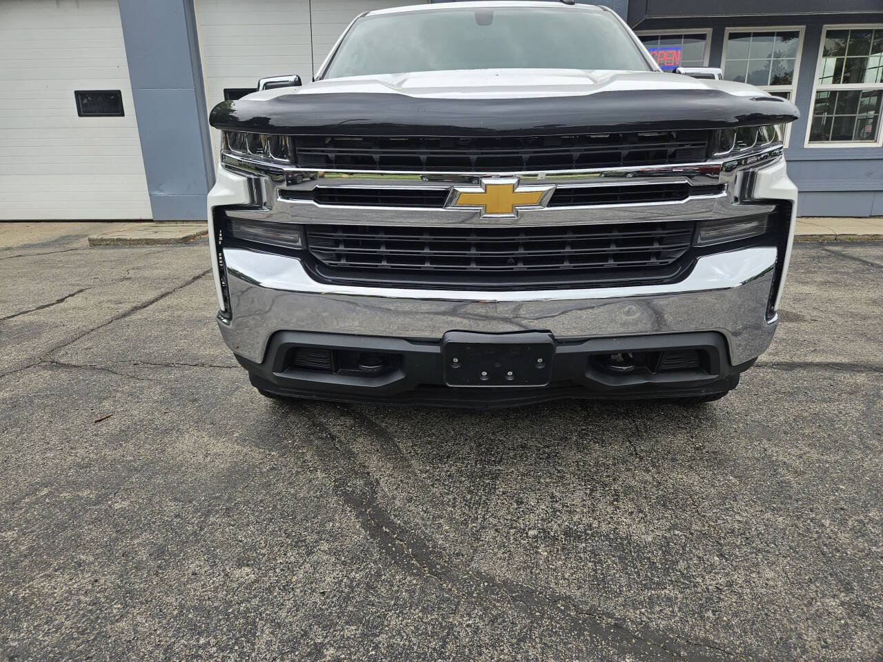 Used 2019 Chevrolet Silverado 1500 LT w/ All-Star Edition AWD/4WD image 2
