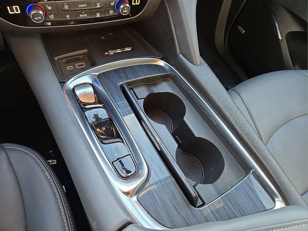 Used 2024 Buick Enclave Premium image 32