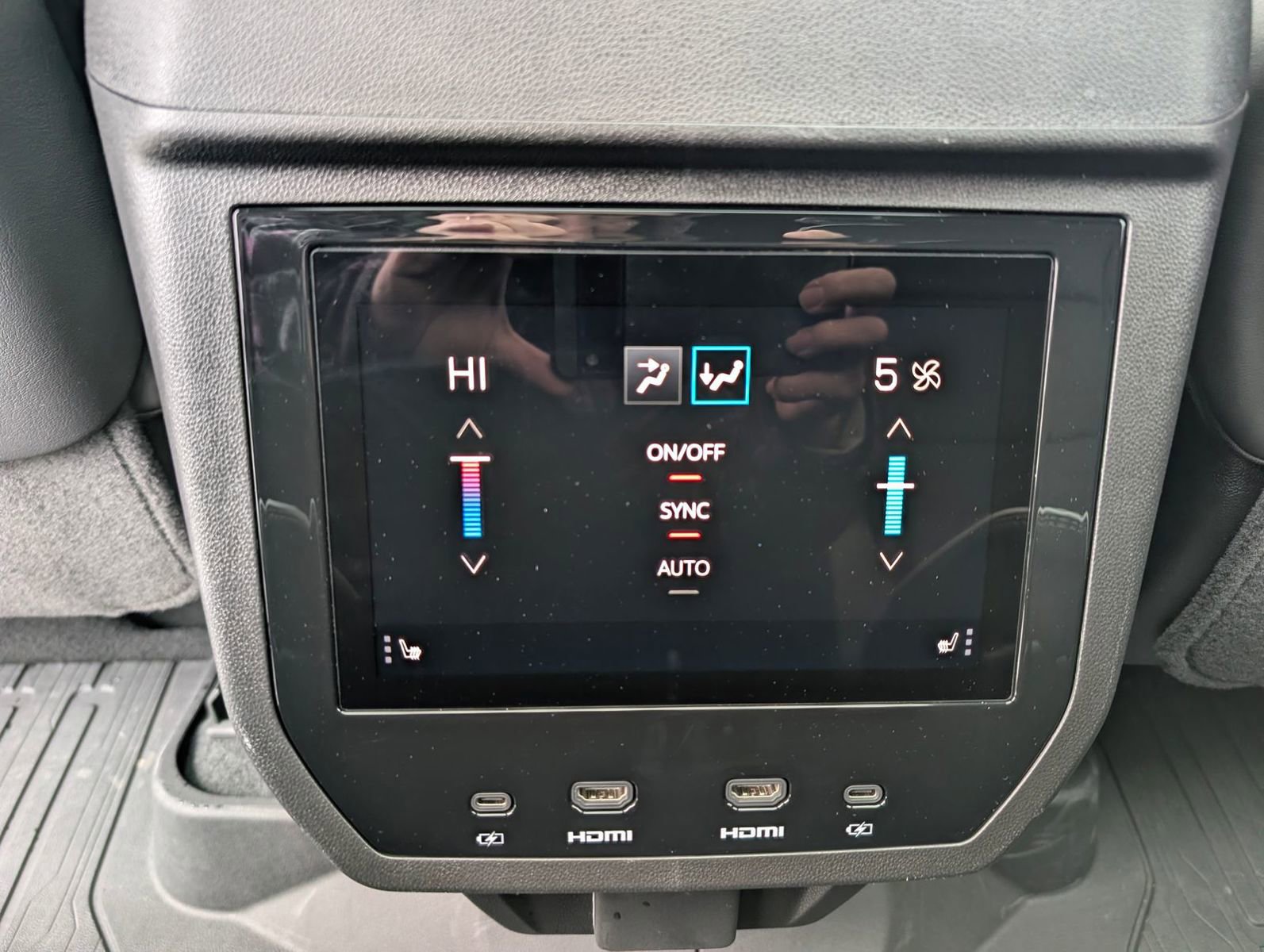 Certified 2025 GMC Yukon AT4 Ultimate w/ LPO, Floor Liner Package image 35