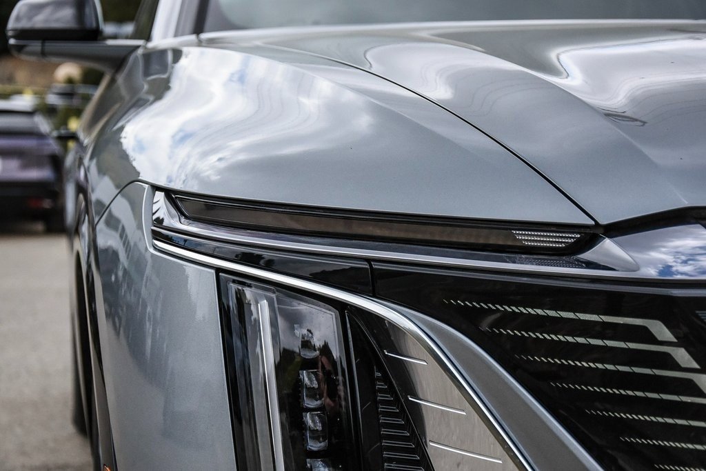 New 2024 Cadillac Lyriq Sport w/ Nappa Leather Package image 8