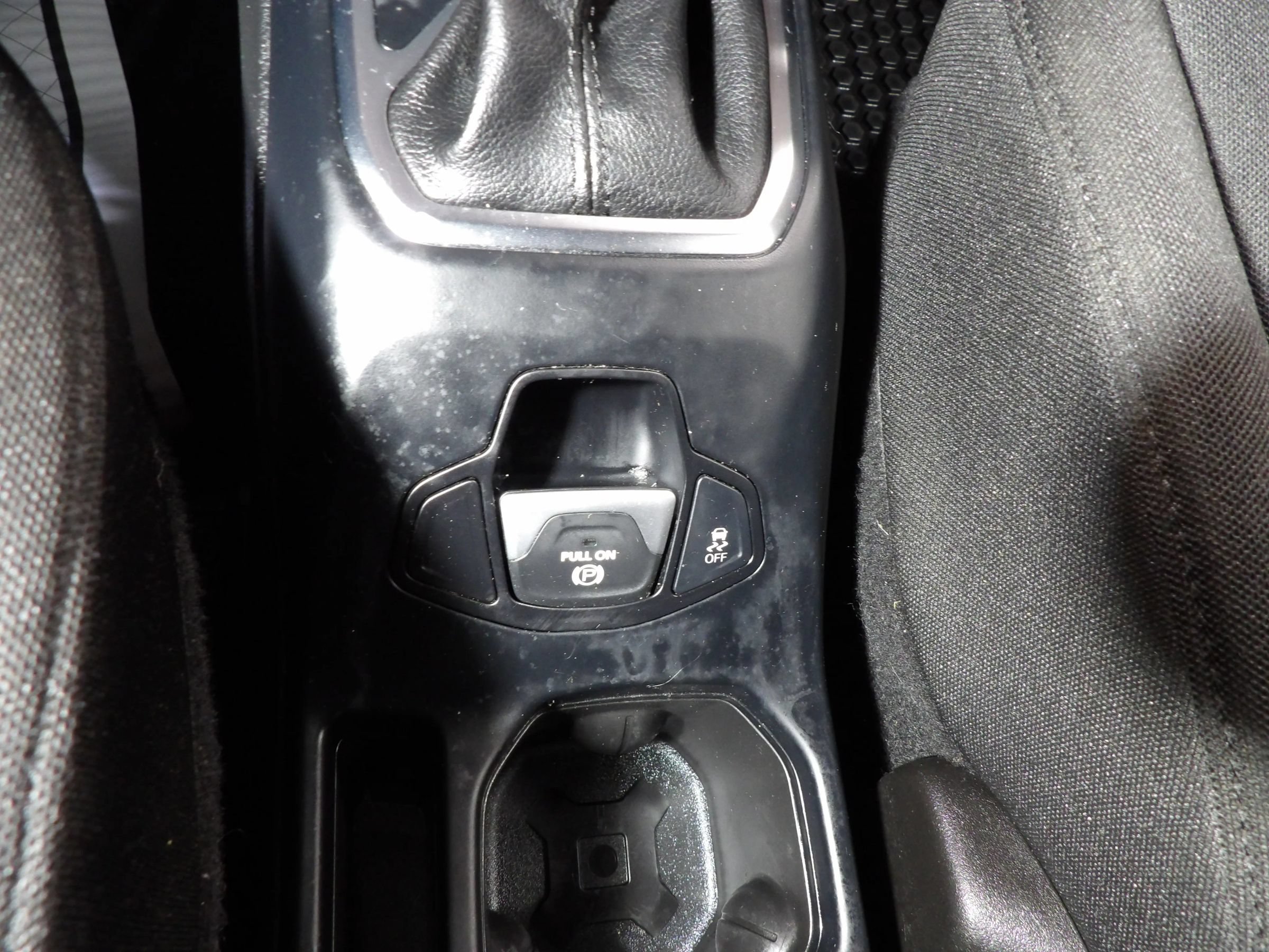 Used 2018 Jeep Renegade Sport w/ Power & Air Group AWD/4WD image 15