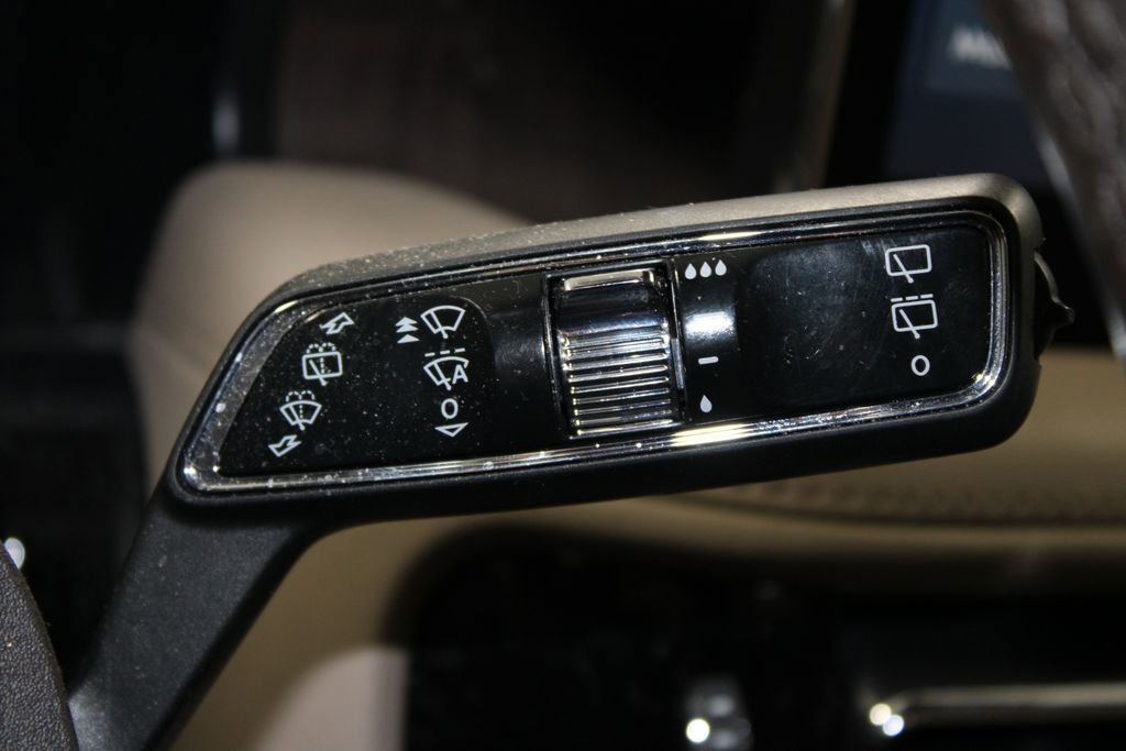 Used 2023 Lincoln Nautilus Reserve w/ Equipment Group 201A image 23