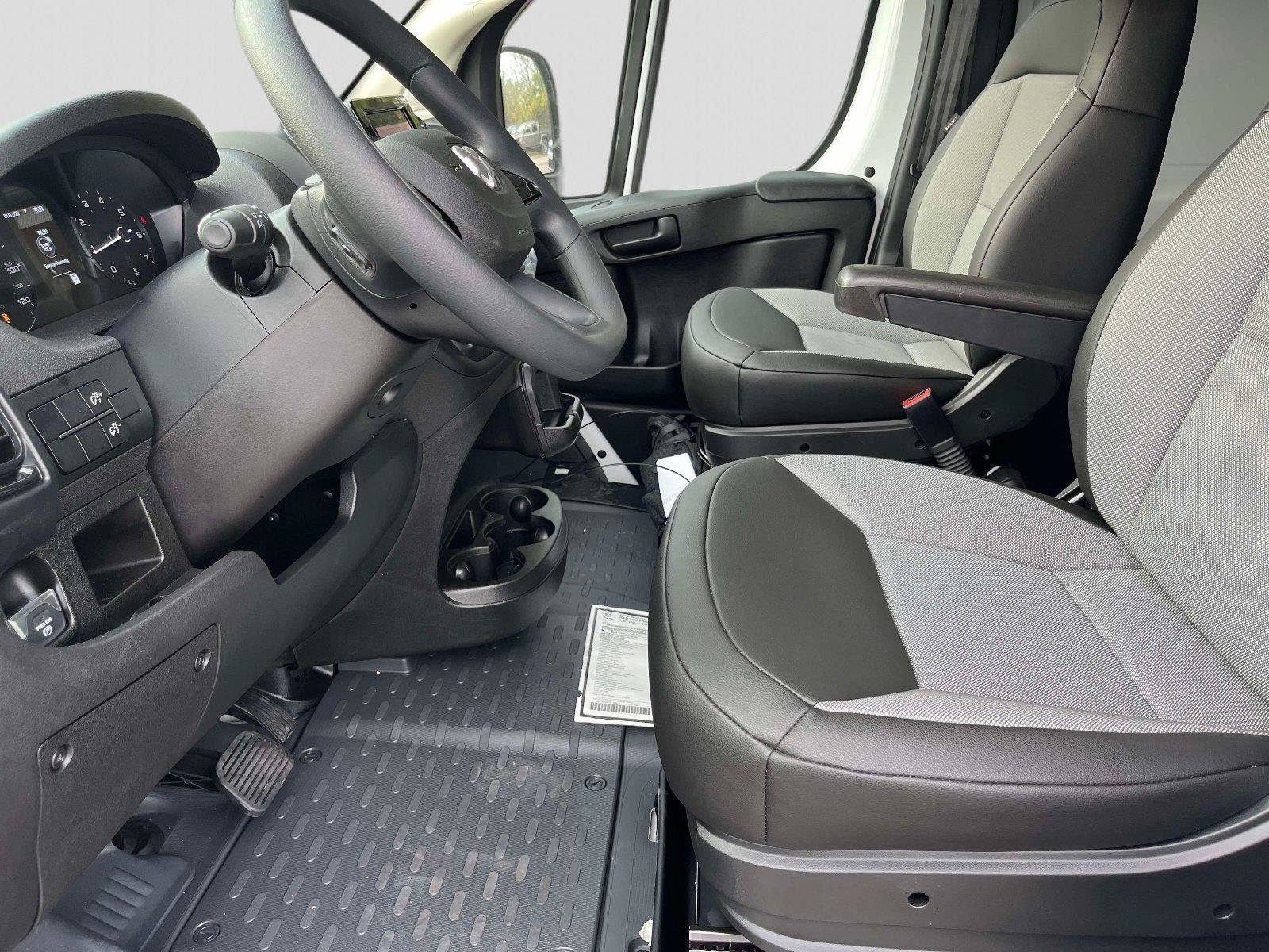 New 2026 RAM ProMaster 1500 w/ Storage Group FWD image 12