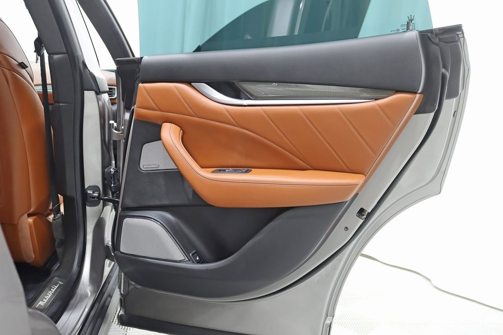 Used 2020 Maserati Levante GranSport image 37