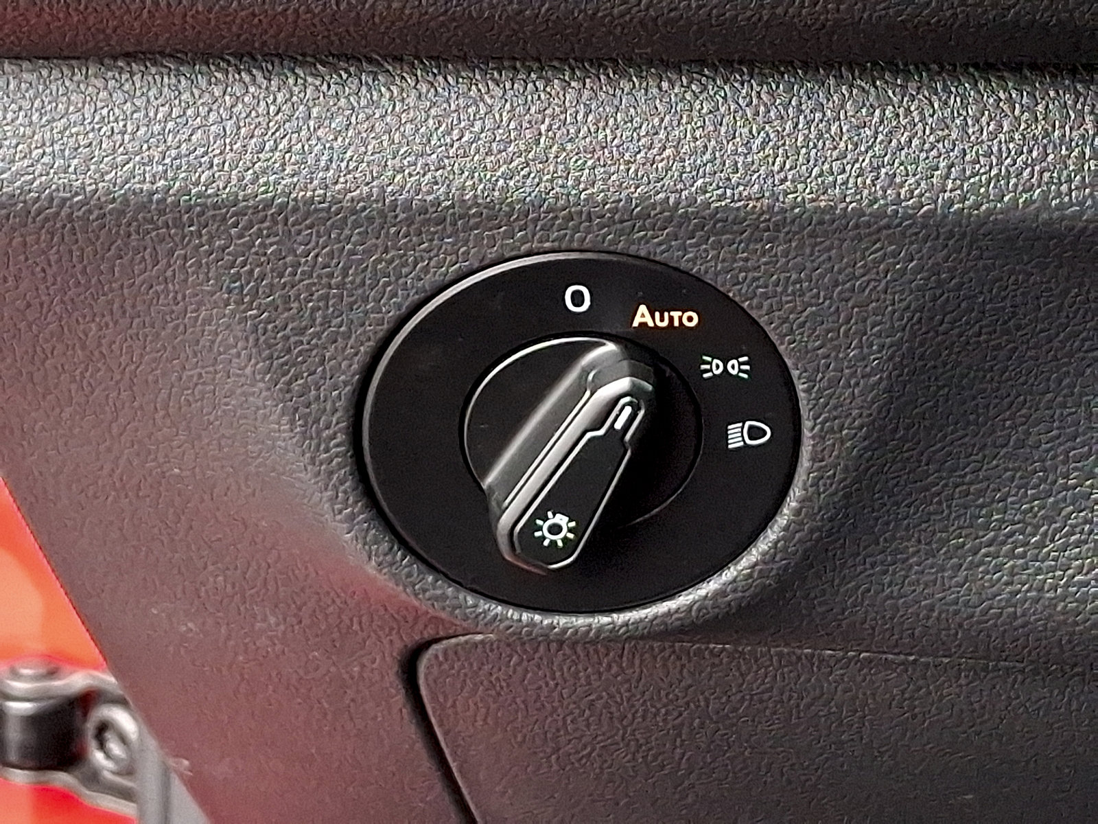 Used 2020 Volkswagen Jetta SE w/ SE Cold Weather Package image 25