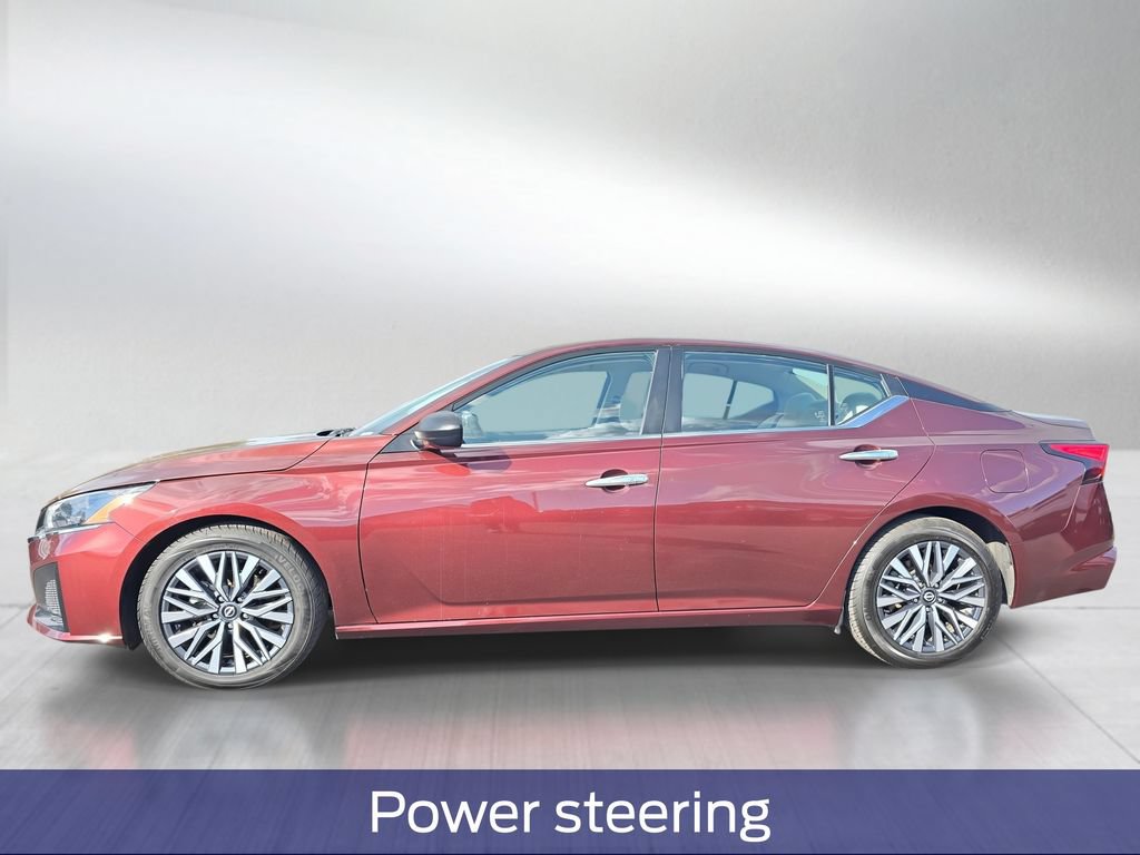 Used 2024 Nissan Altima 2.5 SV FWD image 3