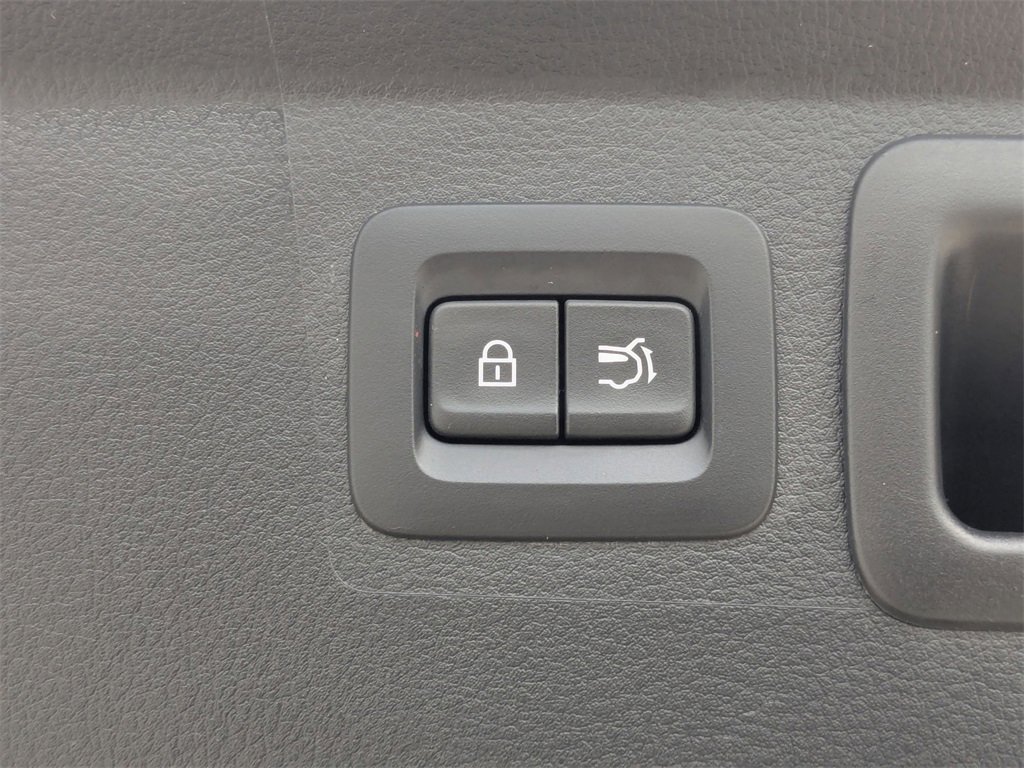 Used 2025 MAZDA CX-50 AWD 2.5 Hybrid w/ Premium Pkg image 30