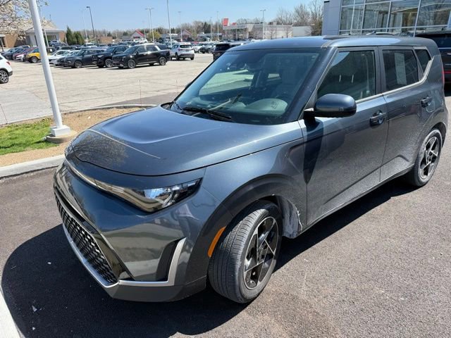 Certified 2024 Kia Soul EX image 2