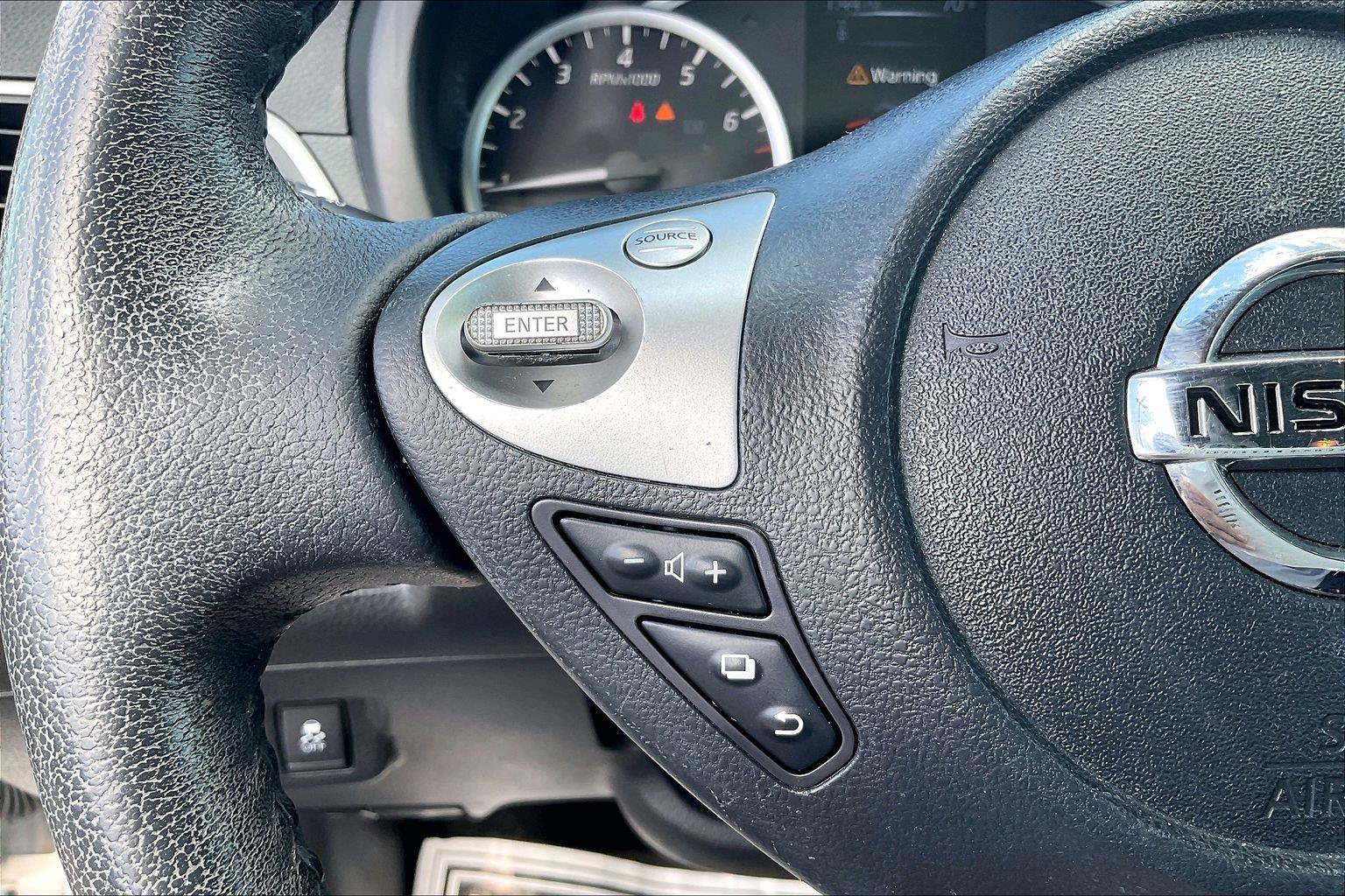 Used 2018 Nissan Sentra SR w/ SR Midnight Edition Package FWD image 19