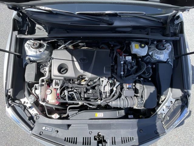 Certified 2018 Toyota Camry XLE FWD image 11